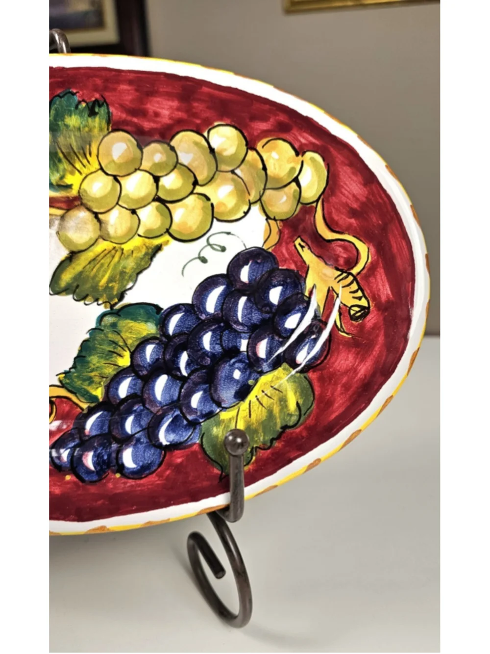Vintage 11 inch Italian Majolica Wall Plate - Hand Painted Il Borgo San Gimignan